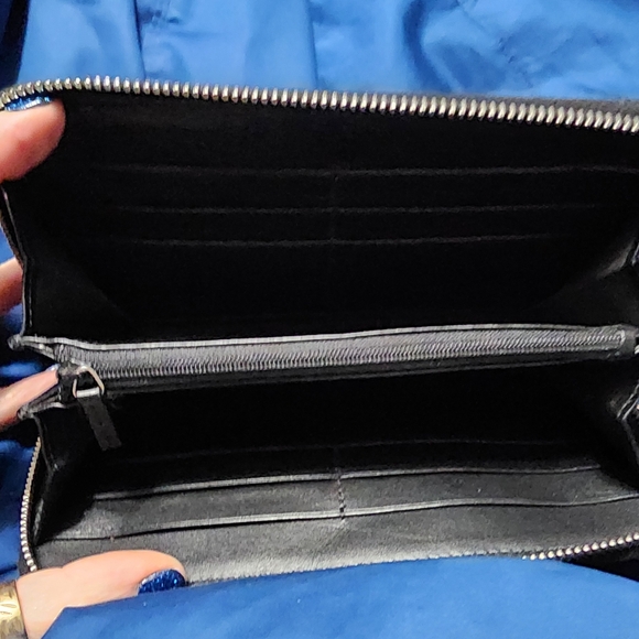 GUCCI MICROGUCCISIMA LEATHER ZIP AROUND WALLET - Picture 4 of 10